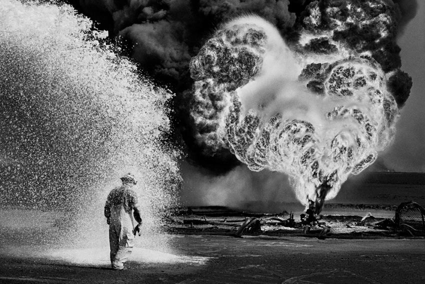 Sebastião Salgado - Penguins in Antarctica (2005)